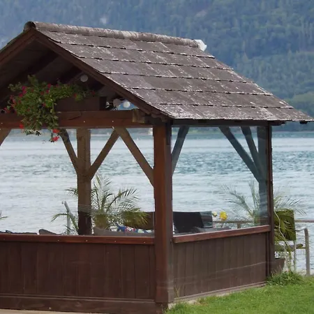 Seehaus Schernthaner Daire Unterach am Attersee